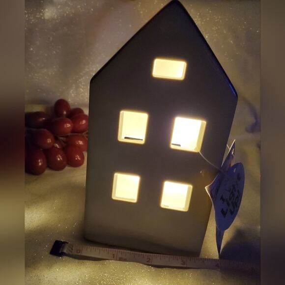 *NEW* Porcelain LED light up Two Story Fall Harvest Thanksgiving Village house - Picture 2 of 3